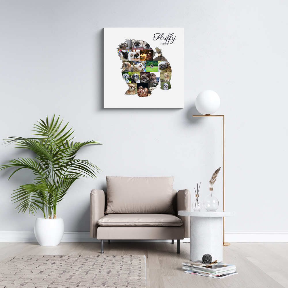 Toile carrée avec collage photo en silhouette de shih tzu et prénom, au-dessus d’un fauteuil dans le salon