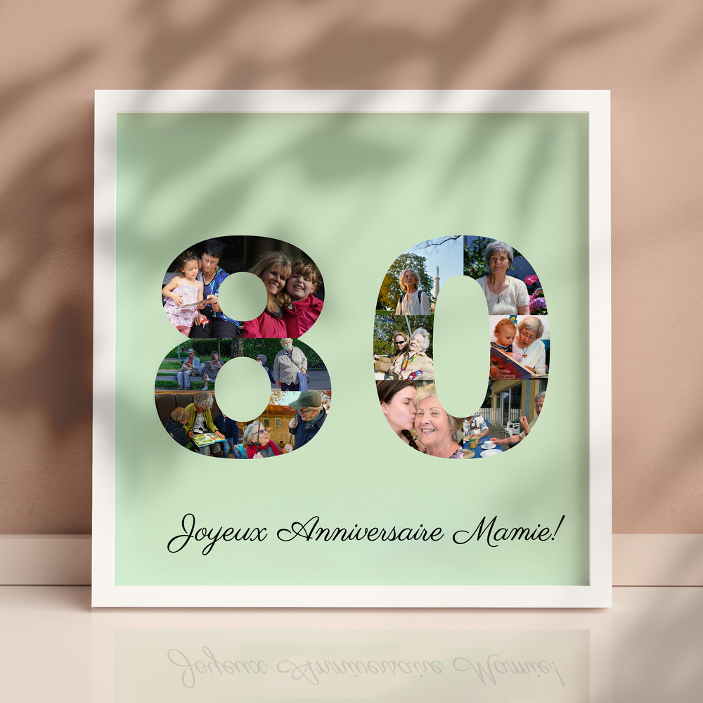 Collage photo en forme de 80 dans un cadre blanc posé sur une étagère, cadeau pour les 80 ans de mamie