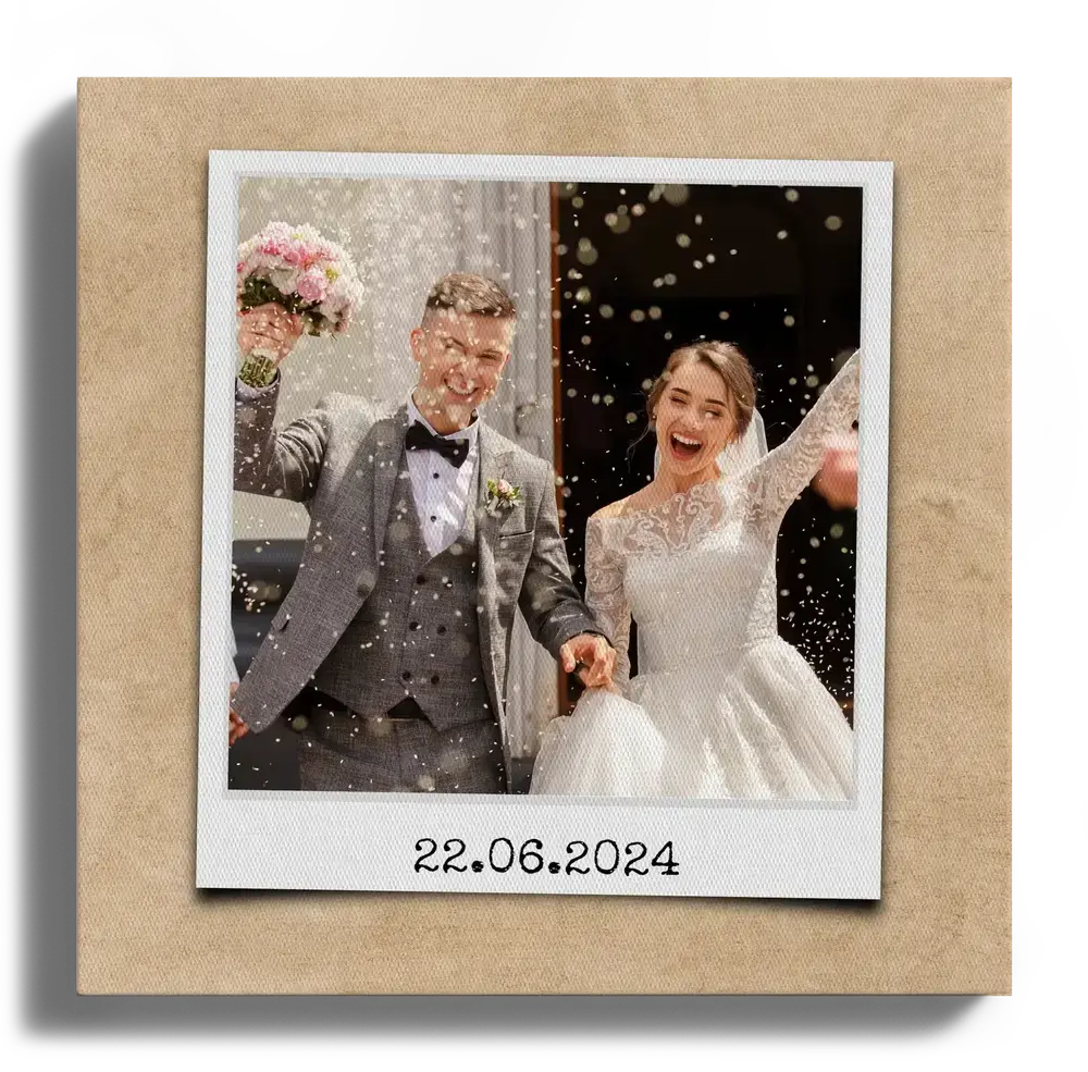 Photo de mariage sur toile, façon photo instantanée avec date sur fond beige