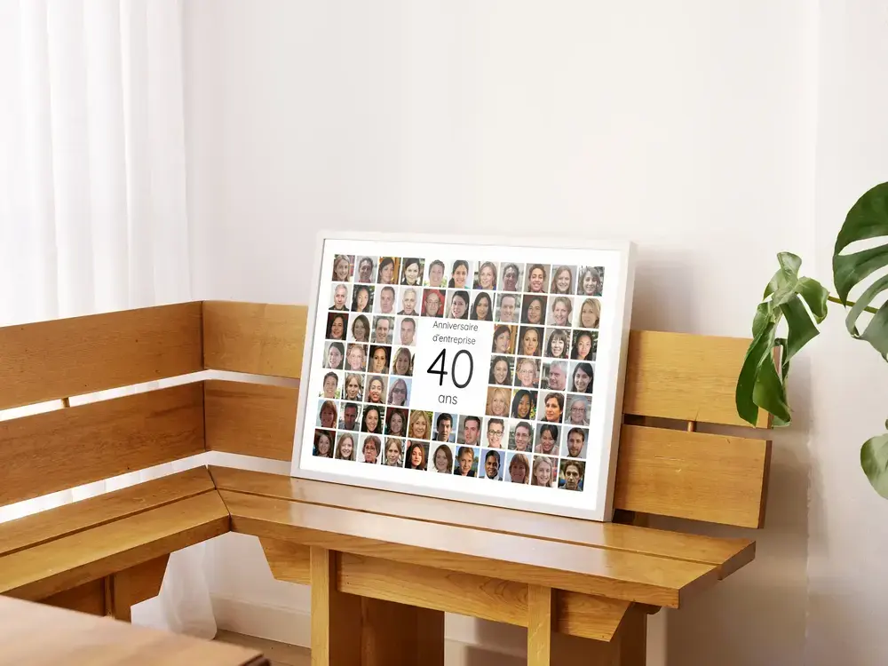 Sur un banc en bois, collage photo encadré avec portraits et nombre 40, idée cadeau pour un anniversaire d’entreprise